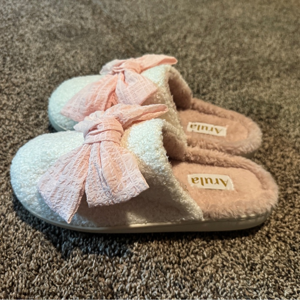 Arula Pink and White Slippers. Size 7-8